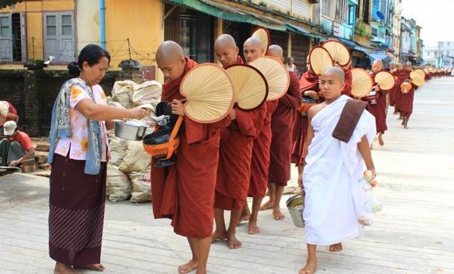 缅甸抽签布施节